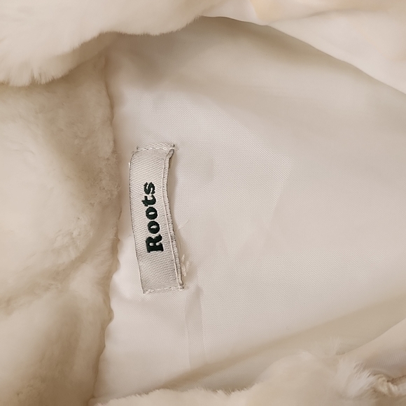 Roots baby faux fur jacket - Picture 2 of 5